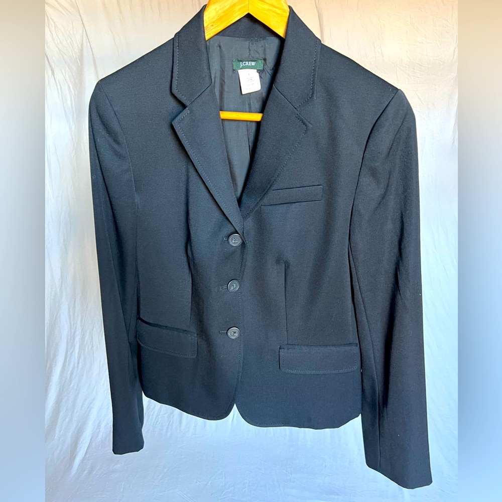 Classic black J Crew wool gabardine 3 button suit jacket size 6 — matching pants